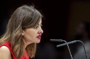 Rego quiere que los traslados de menores migrantes solos comiencen en agosto y denuncia "bloqueo" de las CCAA del PP