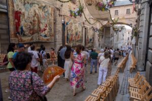 Tolón espera que toledanos y visitantes disfruten del Corpus, "un día lleno de sentimientos"