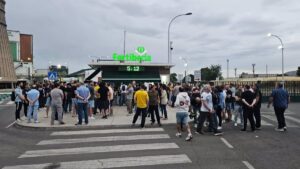 Trabajadores de Fertiberia retoman las jornadas de huelga contra el ERE con un seguimiento "masivo"