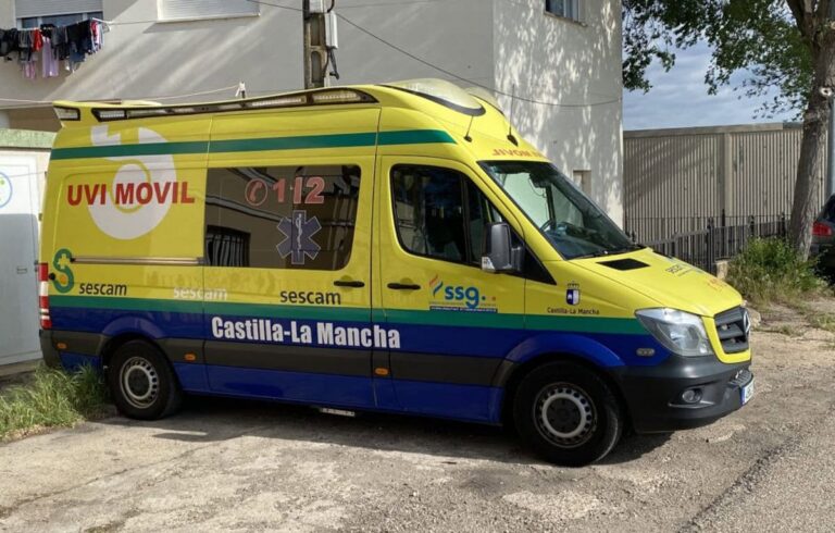 Afectados tres menores por inhalar humo tras un incendio en un bloque de viviendas de El Carpio de Tajo