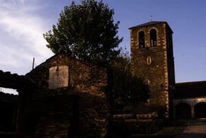 Veinte años del "yo caso" en Campillo de Ranas, cuna del amor sin etiqueta que aún refugia bodas homosexuales en secreto
