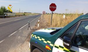 Investigado al circular con su vehículo a 222 km/h en una carretera limitada a 90 km/h en Casas Ibáñez