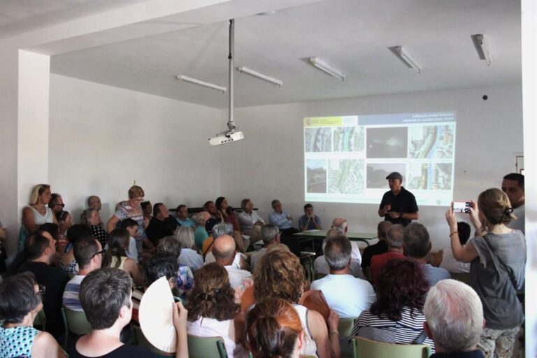 La CHS presenta a los vecinos de Letur las alternativas para minimizar el riesgo de inundación en el municipio