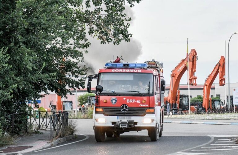 Los dos bomberos atendidos esta semana a raíz de sendos incendios de Azuqueca están dados de alta