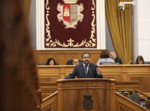 Núñez pide a Page parar el acuerdo de financiación con Cataluña en el Congreso y el PSOE le pide "coherencia"