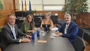 Gobierno C-LM impulsa la recogida selectiva y la circularidad de los residuos del textil y del calzado en la región