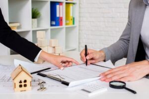 Las hipotecas sobre viviendas crece un 32,4% en junio en C-LM hasta cerrar 1.829 operaciones