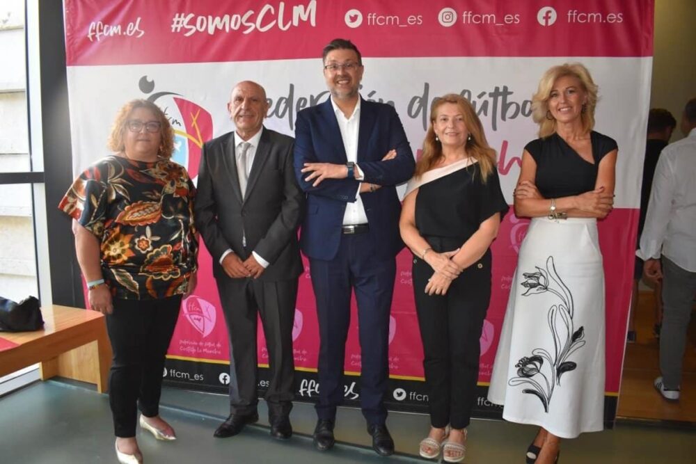 C-LM trabaja en un nuevo formato de liga regional masculina de fútbol y la puesta en marcha de una competición femenina
