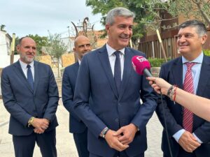 PSOE destaca la política seria en CLM con Page para poner en marcha medidas de apoyo a autónomos frente a "bulos" del PP