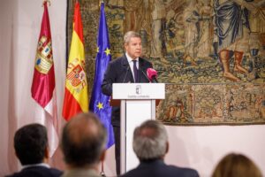 García-Page lamenta que la "atrocidad" en Gaza sirva en España para convertir el debate político en "un barrizal"