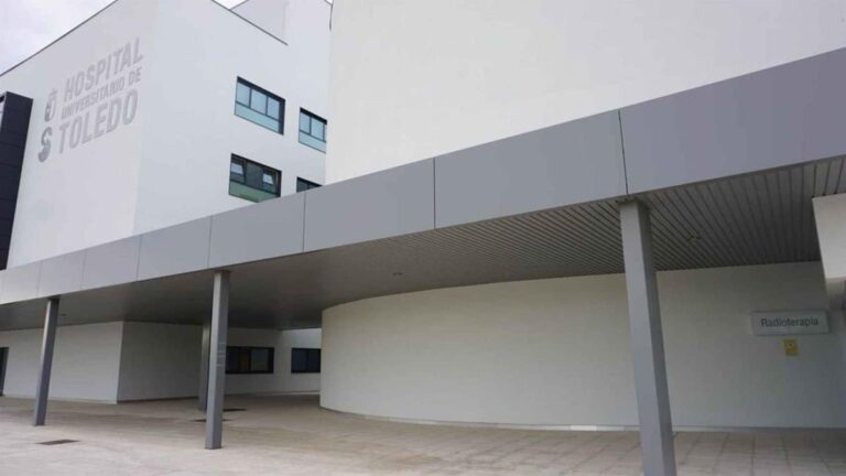 Trasladan a un hombre al hospital tras sufrir una herida de arma blanca en la cara en Illescas