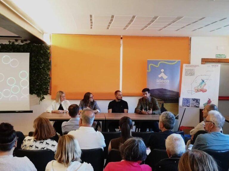 Letur afronta obras en el colector del Mirador o limpieza en el pavimento de la EDAR tras los efectos de la dana