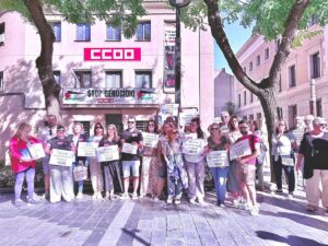 Minuto de silencio de CCOO contra la siniestralidad laboral en Guadalajara: "No más muertes en el trabajo"