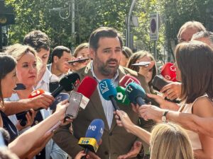 Núñez pide a Page que opine sobre si Sánchez "alenta a la violencia" en las manifestaciones propalestinas en La Vuelta
