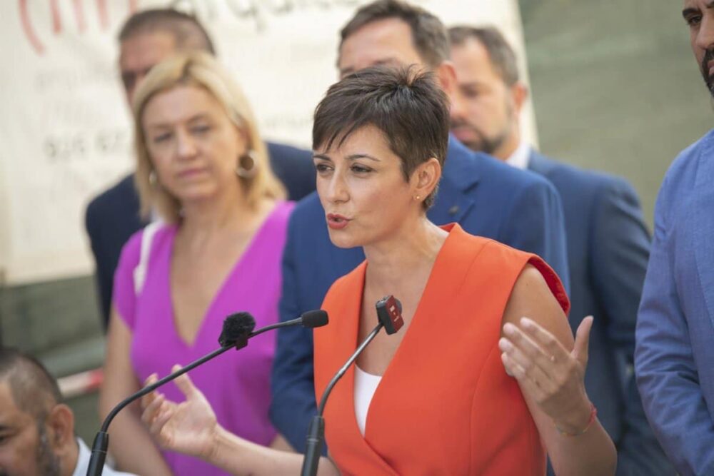 Rodríguez lamenta que algunas CCAA y ayuntamientos no ayuden a combatir la vivienda turística ilegal