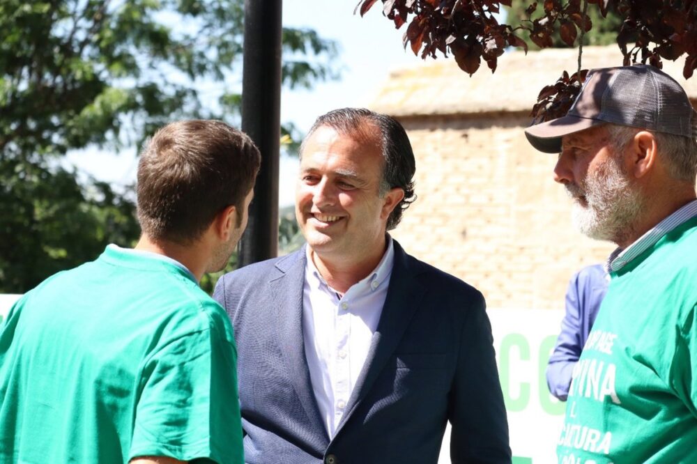 Vox acusa a PP y PSOE de "teatro" con la PAC y exige soluciones reales para el campo de C-LM