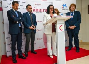 Zarco Destaca el Compromiso de la Diputación por Impulsar el Comercio y la Empresa en el XIV Foro "Emprender desde la Raíz"