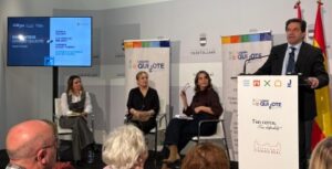 Perspectiva Femenina en el Periodismo: Un Diálogo con el Universo de Cervantes en 'Legado Quijote'