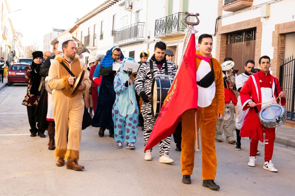 Santa Cecilia, banda sonora del Carnaval de Herencia 2026 con siete desfiles y un cierre muy aplaudido 11
