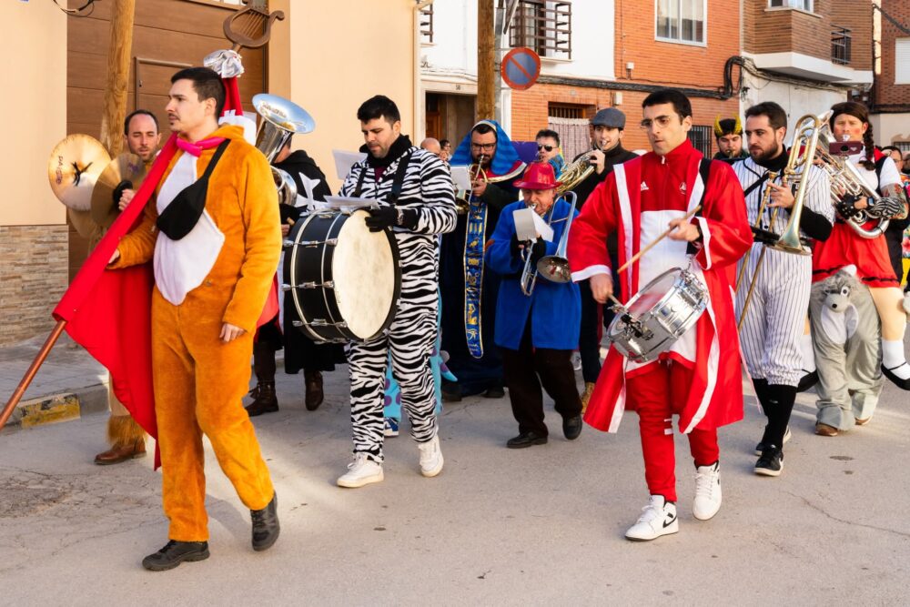 Santa Cecilia, banda sonora del Carnaval de Herencia 2026 con siete desfiles y un cierre muy aplaudido 6