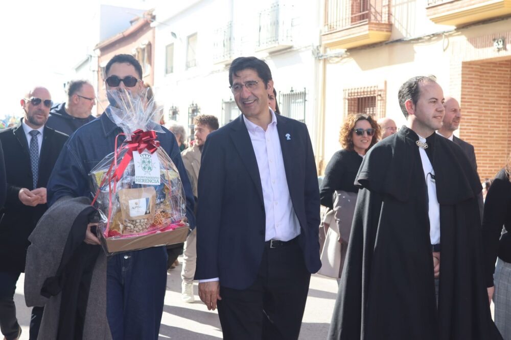 Más de 3.500 participantes convierten el Martes del Ofertorio 2026 en una jornada histórica para el Carnaval de Herencia 4