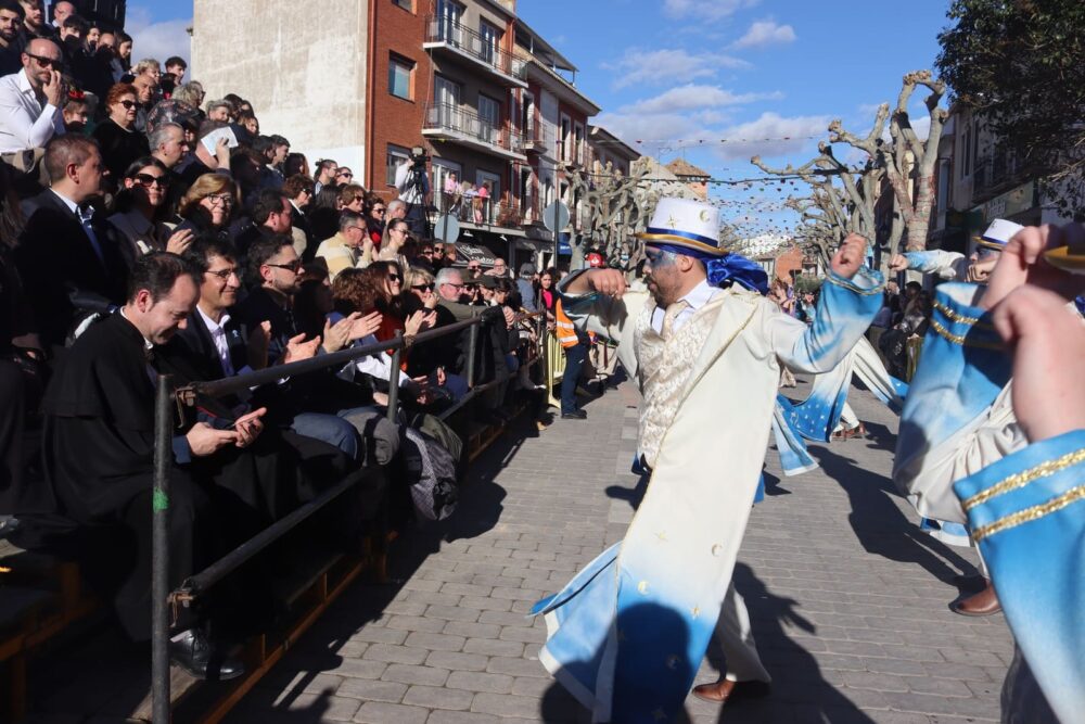 Más de 3.500 participantes convierten el Martes del Ofertorio 2026 en una jornada histórica para el Carnaval de Herencia 19
