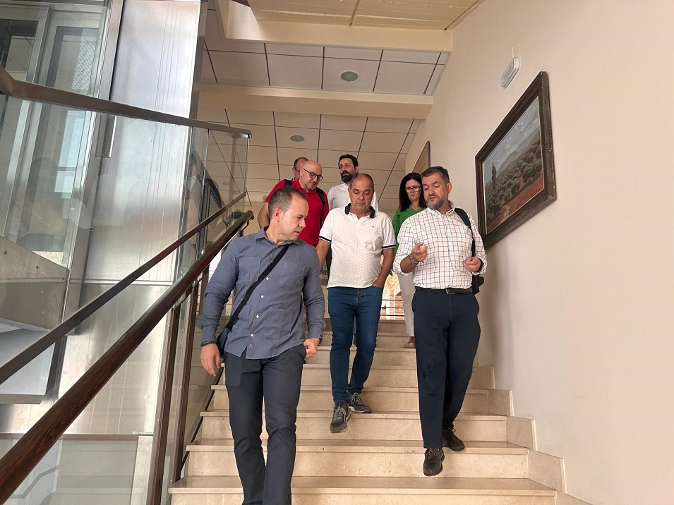 Visita del alcalde de Herencia y responsables del área sanitaria al Centro de Salud